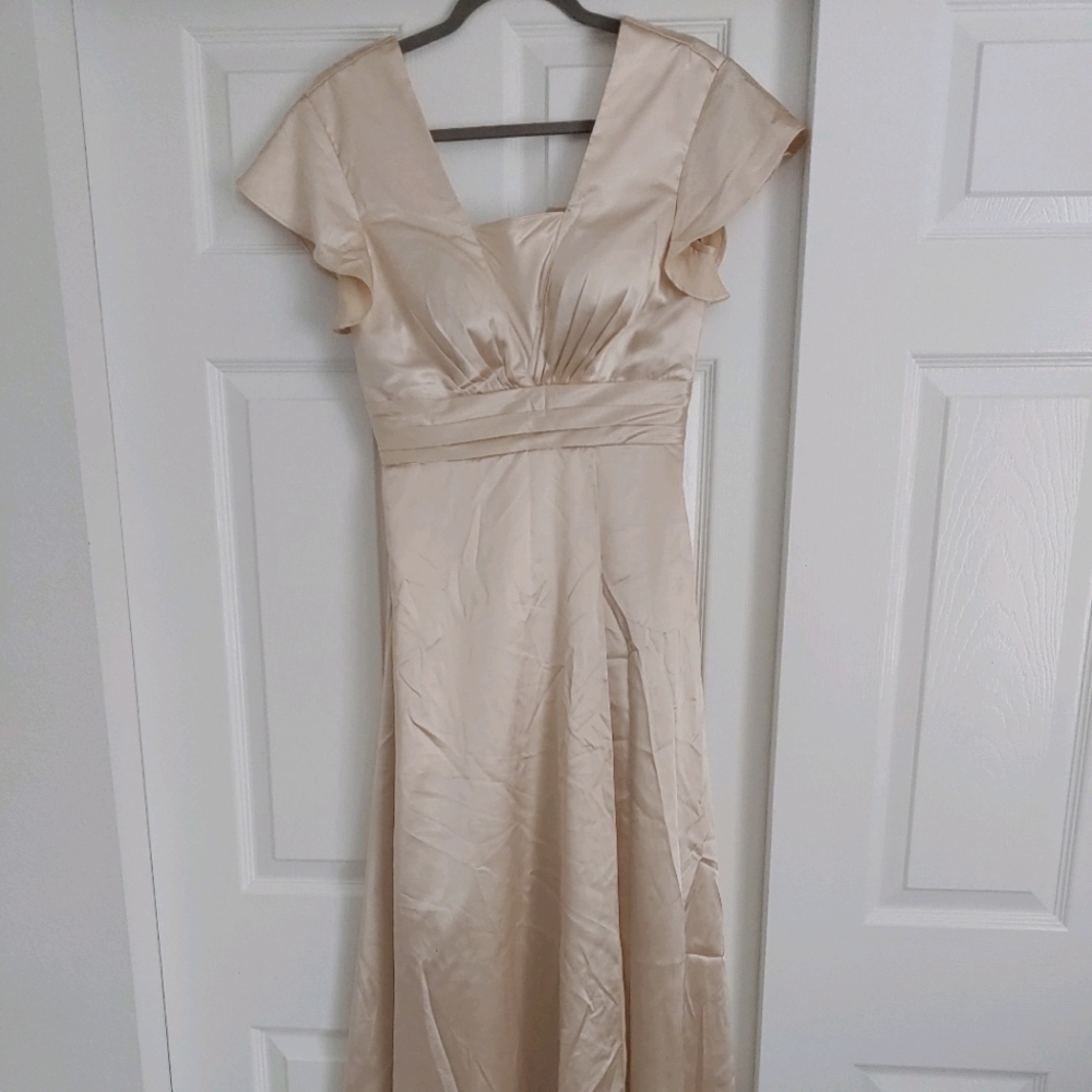 Champagne V-neck Floor-Length Sheath Ruffles Silk